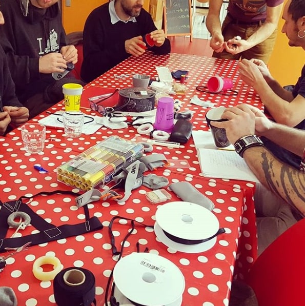 Atelier couture de sous-vêtements contraceptifs dans le Tarn avec le collectif GARÇON