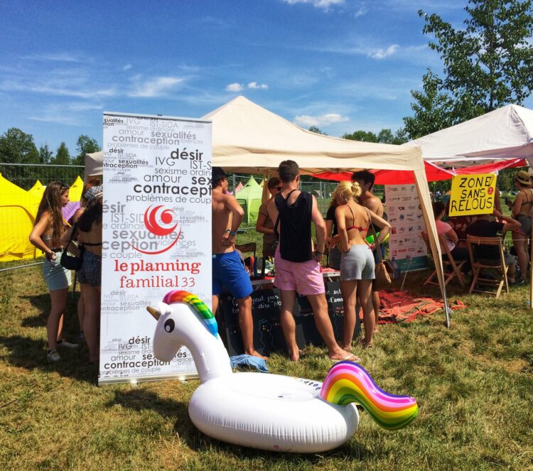 Un stand du Planning familial de Gironde, en juin 2018, lors du festival Garorock de Marmande. 