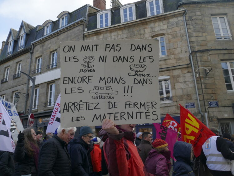 Manifestation contre la fermeture de la maternité de Guingamp en 2023 © Comité de défense de l'hôpital public du Pays de Guingamp