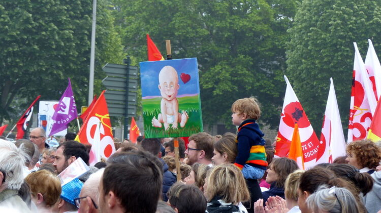 Manifestation à Guingamp pour la sauvegarde de la maternité. © Comité de défense de l'hôpital public du Pays de Guingamp