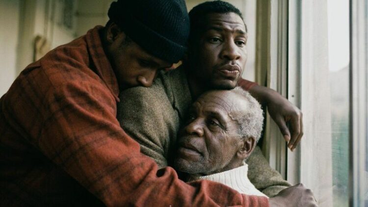 Image extraite du film "The Last Black Man in San Francisco". N'a t-on pas envie de vivre dans un monde où même les hommes hétérosexuels peuvent se faire des câlins platoniques de temps en temps, sans pour autant remettre en cause sa masculinité ?