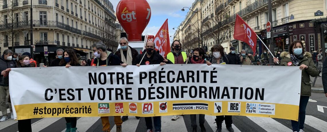 journalistes manif précarité pigistes