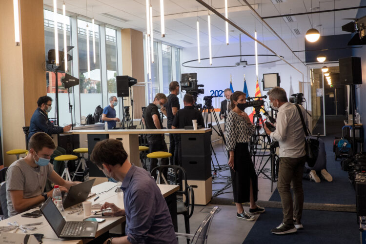 Une conférence de presse à Marseille en juin 2021, lors des élections régionales. Obatala-photography / Shutterstock